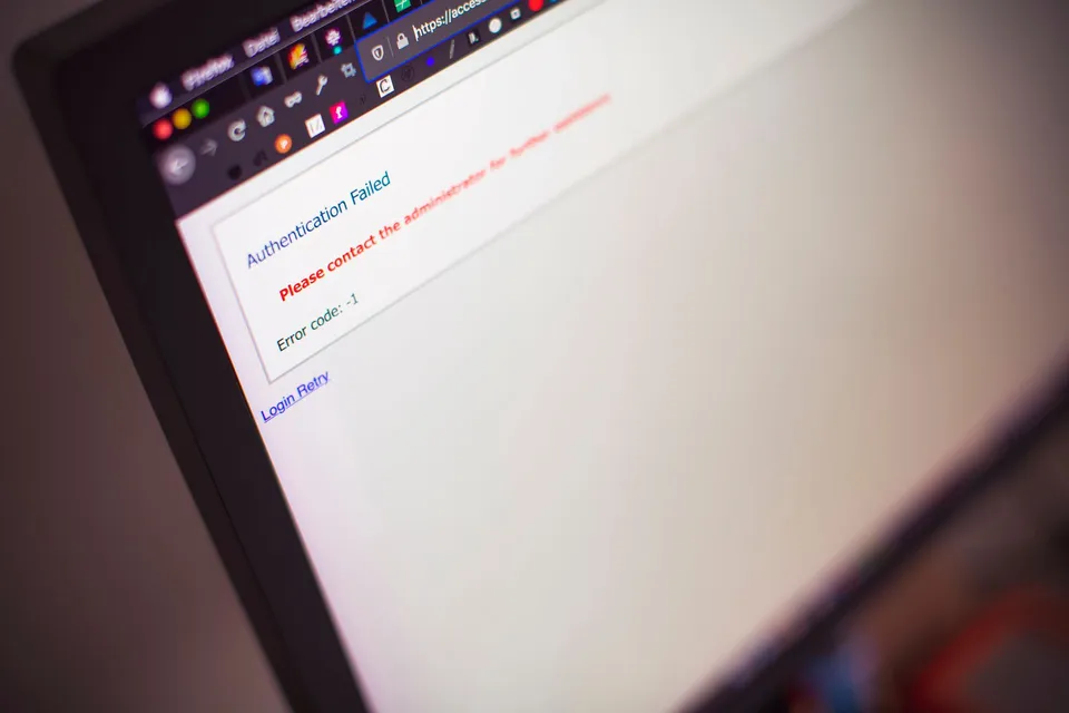 A browser window showing an “Authentication Failed” error with a login retry link.